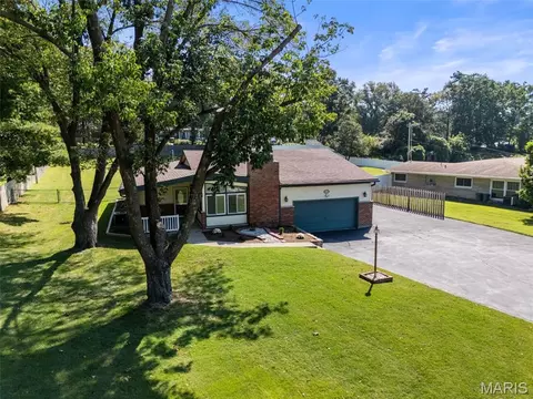 Exterior - 10530 Twilight Dr, Sappington, MO 63128 photo 15 of 16