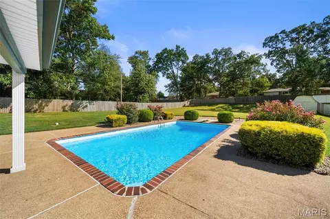 Exterior - 10530 Twilight Dr, Sappington, MO 63128 photo 6 of 16