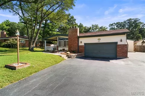Exterior - 10530 Twilight Dr, Sappington, MO 63128 photo 12 of 16
