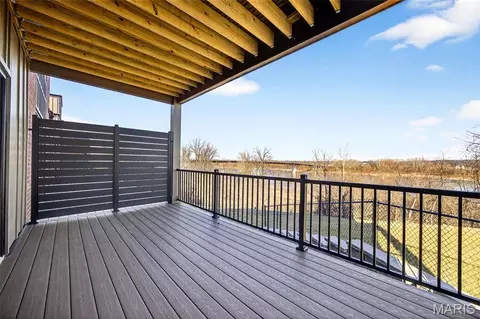 Exterior - 1019 River Bluff Dr, Washington, MO 63090 photo 3 of 4