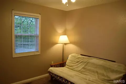 Bedroom - 15370 Top Dr, Saint Robert, MO 65584 photo 4 of 7