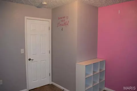 Bedroom - 15370 Top Dr, Saint Robert, MO 65584 photo 2 of 7