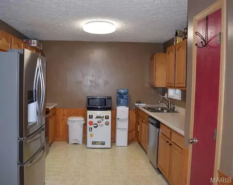Kitchen - 15370 Top Dr, Saint Robert, MO 65584 photo 1 of 1