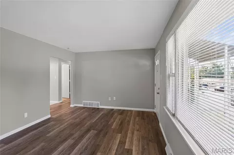 Living - 1540 Roy Dr, Arnold, MO 63010 photo 3 of 7