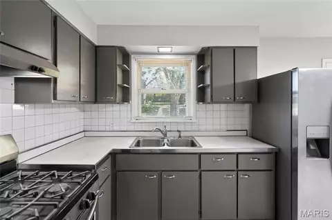 Kitchen - 1540 Roy Dr, Arnold, MO 63010 photo 3 of 4