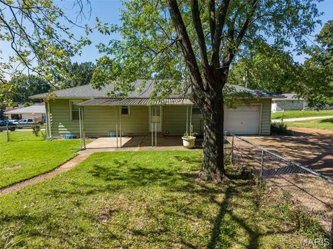Exterior - 1540 Roy Dr, Arnold, MO 63010 photo 5 of 12