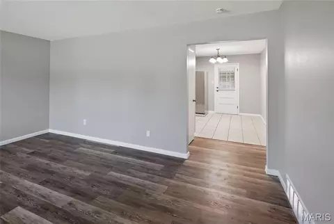 Living - 1540 Roy Dr, Arnold, MO 63010 photo 1 of 7