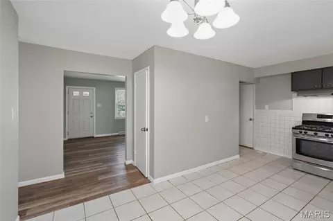 Entry Way - 1540 Roy Dr, Arnold, MO 63010 photo 1 of 3