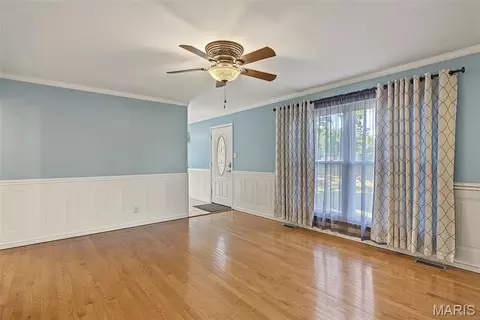Living - 712 Lee Ave, Festus, MO 63028 photo 1 of 6