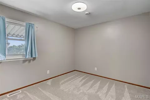 Bedroom - 712 Lee Ave, Festus, MO 63028 photo 4 of 4