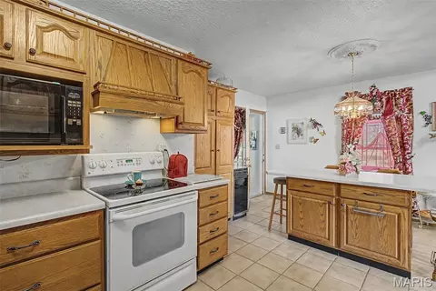 Kitchen - 20756 State Highway C, Belgrade, MO 63622 photo 5 of 6