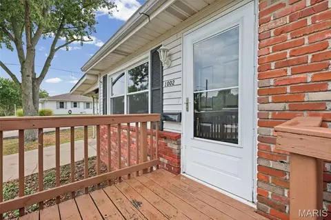 Exterior - 1002 Terrace Dr, Festus, MO 63028 photo 4 of 15