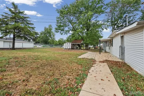 Exterior - 1002 Terrace Dr, Festus, MO 63028 photo 14 of 15