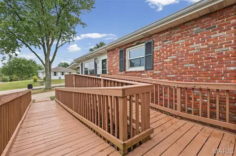 Exterior - 1002 Terrace Dr, Festus, MO 63028 photo 3 of 15
