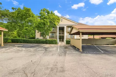 Exterior - 709 Ridgeside Dr #A, Ballwin, MO 63021 photo 8 of 15