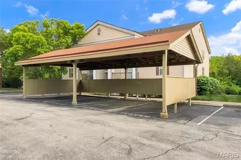 Exterior - 709 Ridgeside Dr #A, Ballwin, MO 63021 photo 9 of 15