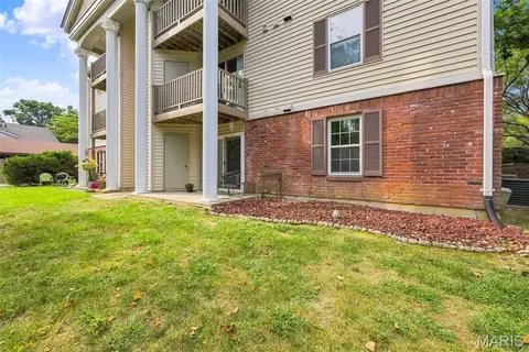 Exterior - 709 Ridgeside Dr #A, Ballwin, MO 63021 photo 5 of 15