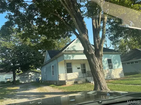 308 S 3rd St, Chaffee, MO 63740 photo 2