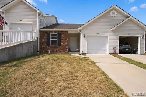1744 Lexington Pl, Herculaneum, MO 63048