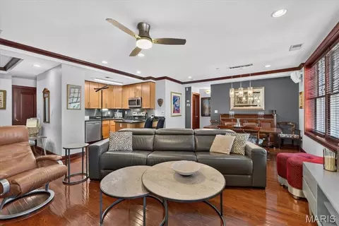 4540 Lindell Blvd #301, Saint Louis, MO 63108
