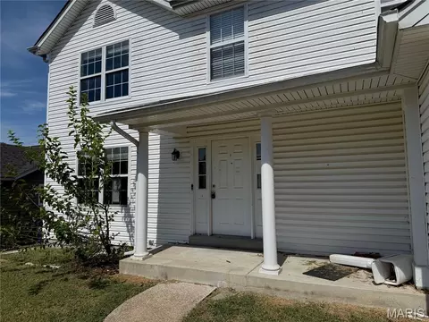 1592 Saddlegate Ct, Florissant, MO 63033