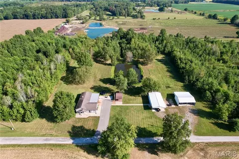 View/Area - 5823 Mcdaneld Rd, Kell, IL 62853 photo 1 of 10
