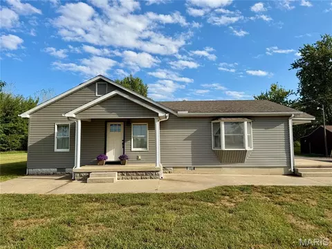 Exterior - 5823 Mcdaneld Rd, Kell, IL 62853 photo 5 of 21