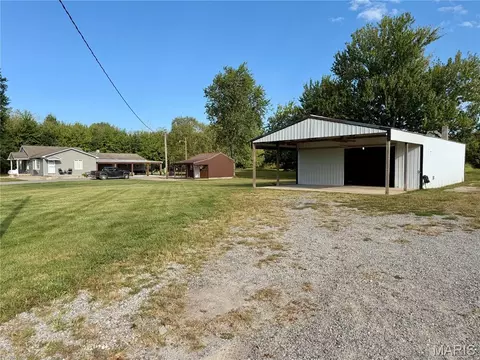 Exterior - 5823 Mcdaneld Rd, Kell, IL 62853 photo 16 of 21
