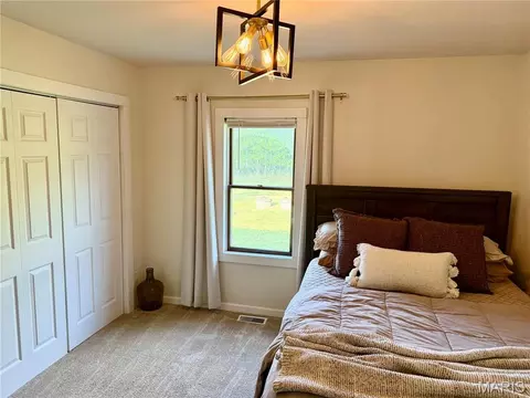Bedroom - 5823 Mcdaneld Rd, Kell, IL 62853 photo 2 of 2