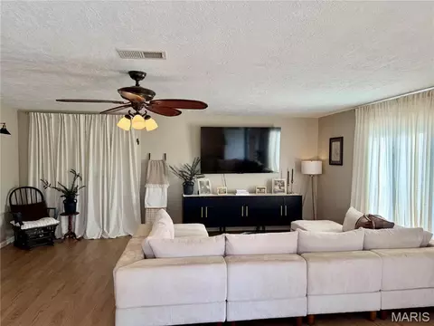Living - 5823 Mcdaneld Rd, Kell, IL 62853 photo 2 of 14