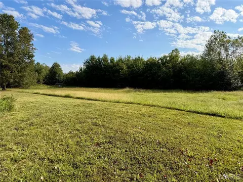 Exterior - 5823 Mcdaneld Rd, Kell, IL 62853 photo 18 of 21