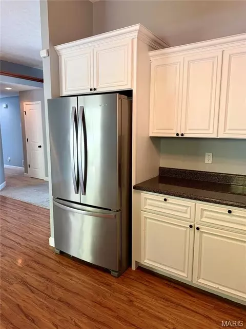 Kitchen - 20941 Hideaway Ln, Saint Robert, MO 65584 photo 2 of 2