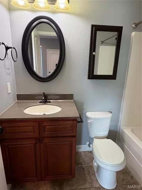 Bath - 20941 Hideaway Ln, Saint Robert, MO 65584 photo 5 of 6