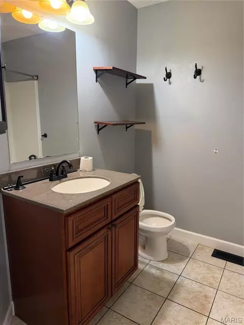 Bath - 20941 Hideaway Ln, Saint Robert, MO 65584 photo 1 of 6
