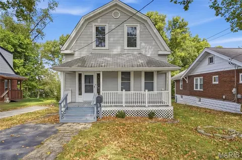 8941 Forest Ave, Saint Louis, MO 63114
