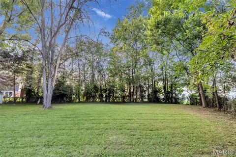Exterior - 409 E 11th St E, Washington, MO 63090 photo 6 of 11