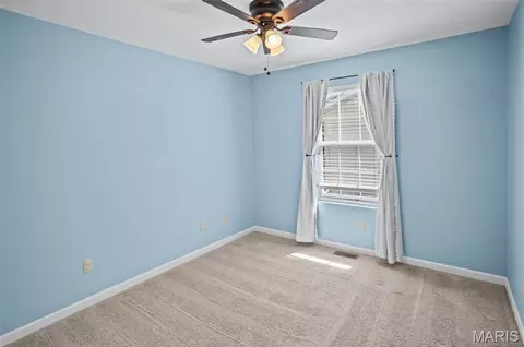 Bedroom - 431 Pheasant Ln, Moro, IL 62067 photo 4 of 8