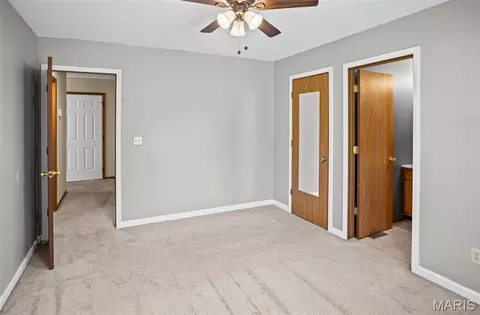 Bedroom - 431 Pheasant Ln, Moro, IL 62067 photo 2 of 8