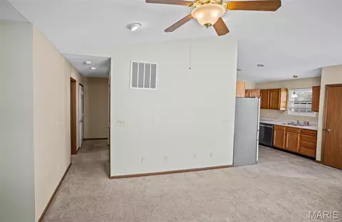 Entry Way - 431 Pheasant Ln, Moro, IL 62067 photo 3 of 4
