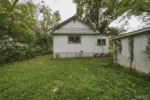 Exterior - 317 Eldon St, Saint James, MO 65559 photo 4 of 4
