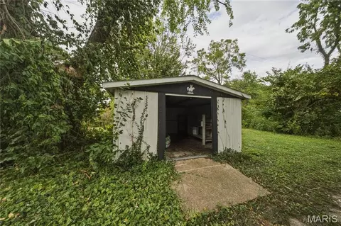 Exterior - 317 Eldon St, Saint James, MO 65559 photo 3 of 4