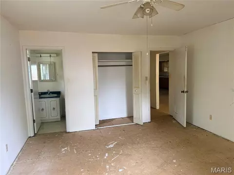 Bedroom - 507 Crestview St, Cuba, MO 65453 photo 2 of 4