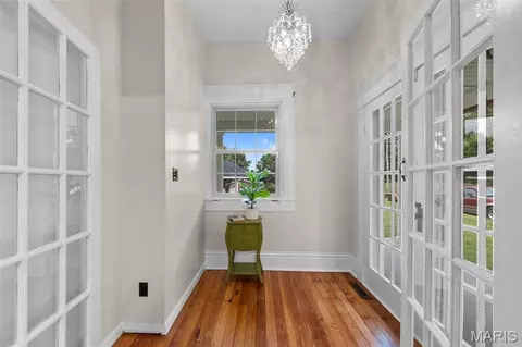 Entry Way - 203 S Bellevue St, Jackson, MO 63755 photo 3 of 9