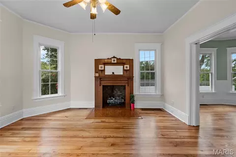 Living - 203 S Bellevue St, Jackson, MO 63755 photo 3 of 7