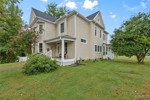 Exterior - 203 S Bellevue St, Jackson, MO 63755 photo 3 of 18