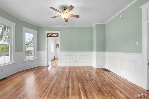 Living - 203 S Bellevue St, Jackson, MO 63755 photo 4 of 7