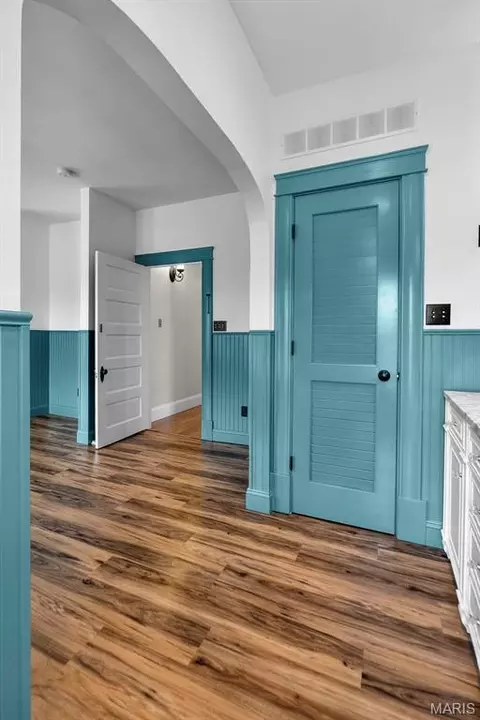 Entry Way - 203 S Bellevue St, Jackson, MO 63755 photo 8 of 9