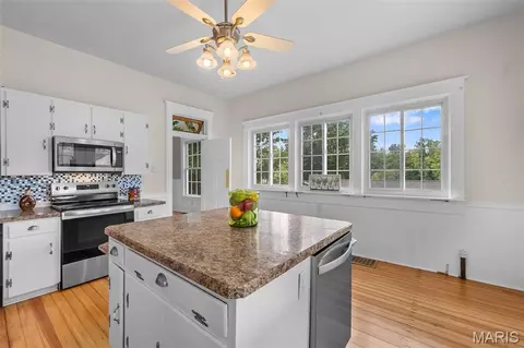 Kitchen - 203 S Bellevue St, Jackson, MO 63755 photo 8 of 8