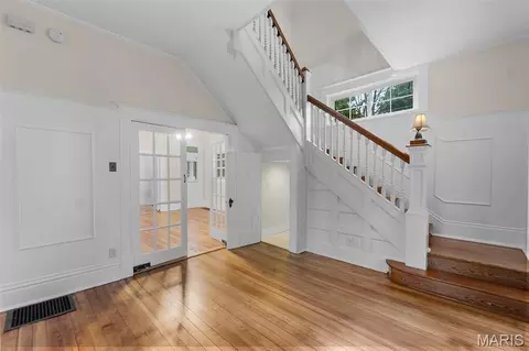 Entry Way - 203 S Bellevue St, Jackson, MO 63755 photo 1 of 9
