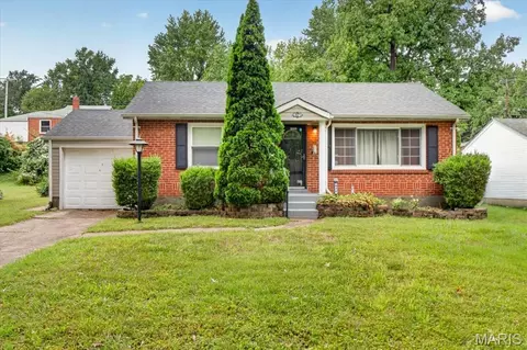 1971 Vinita Dr, Saint Louis, MO 63114